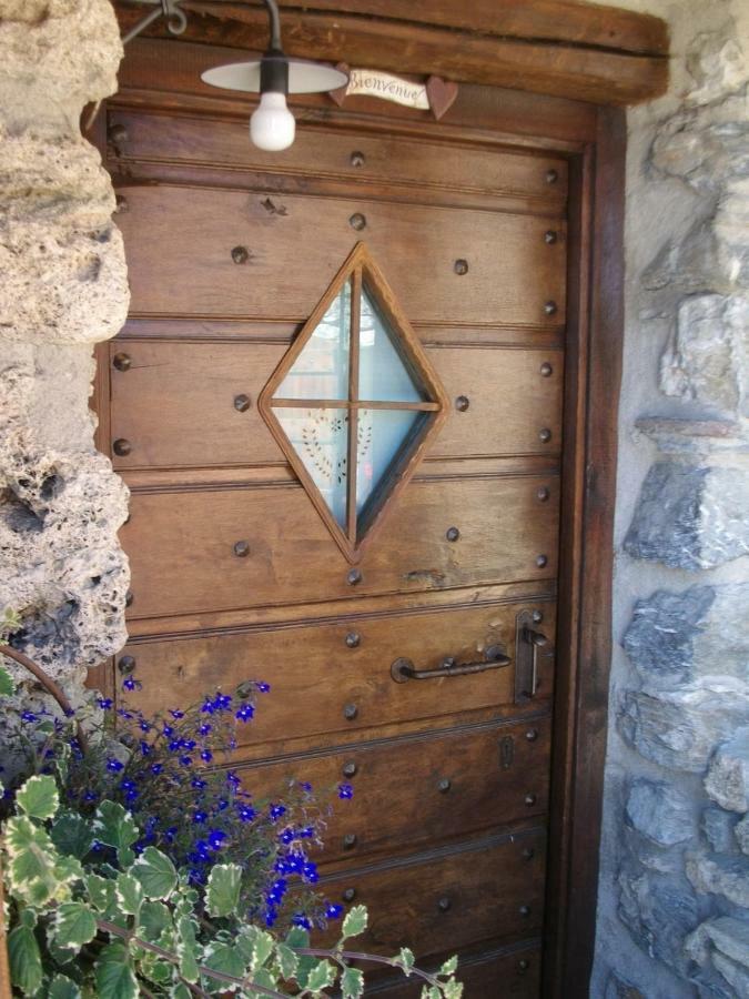 Le Petit Chateau De Vetan Cir 0023 サン・ピエール エクステリア 写真
