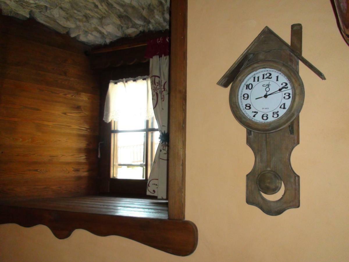 Le Petit Chateau De Vetan Cir 0023 サン・ピエール エクステリア 写真