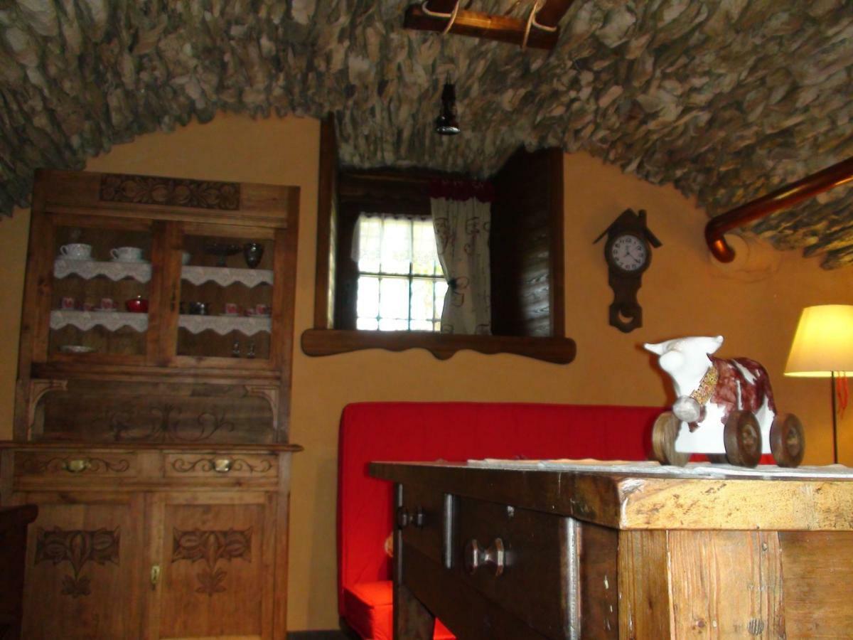 Le Petit Chateau De Vetan Cir 0023 サン・ピエール エクステリア 写真